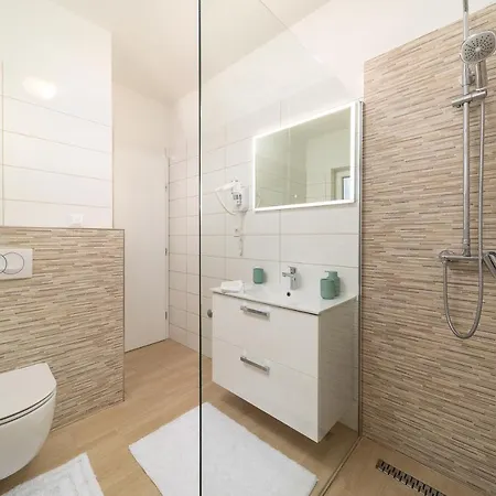 Luxury Mia * Βόντιτσε