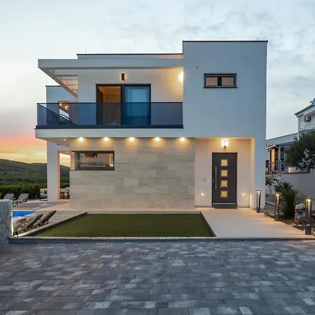 Luxury Mia Βίλα Βόντιτσε