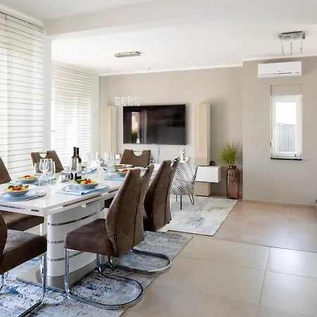 Luxury Mia * Βόντιτσε