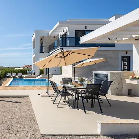 Luxury Mia 别墅 沃迪切