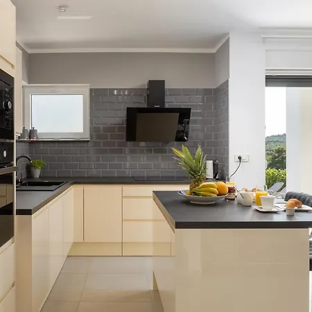 Βίλα Luxury Mia *