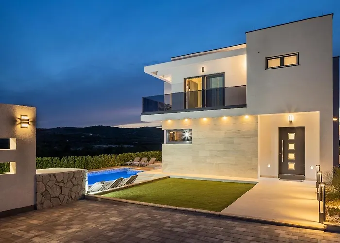 Luxury Mia * 沃迪切